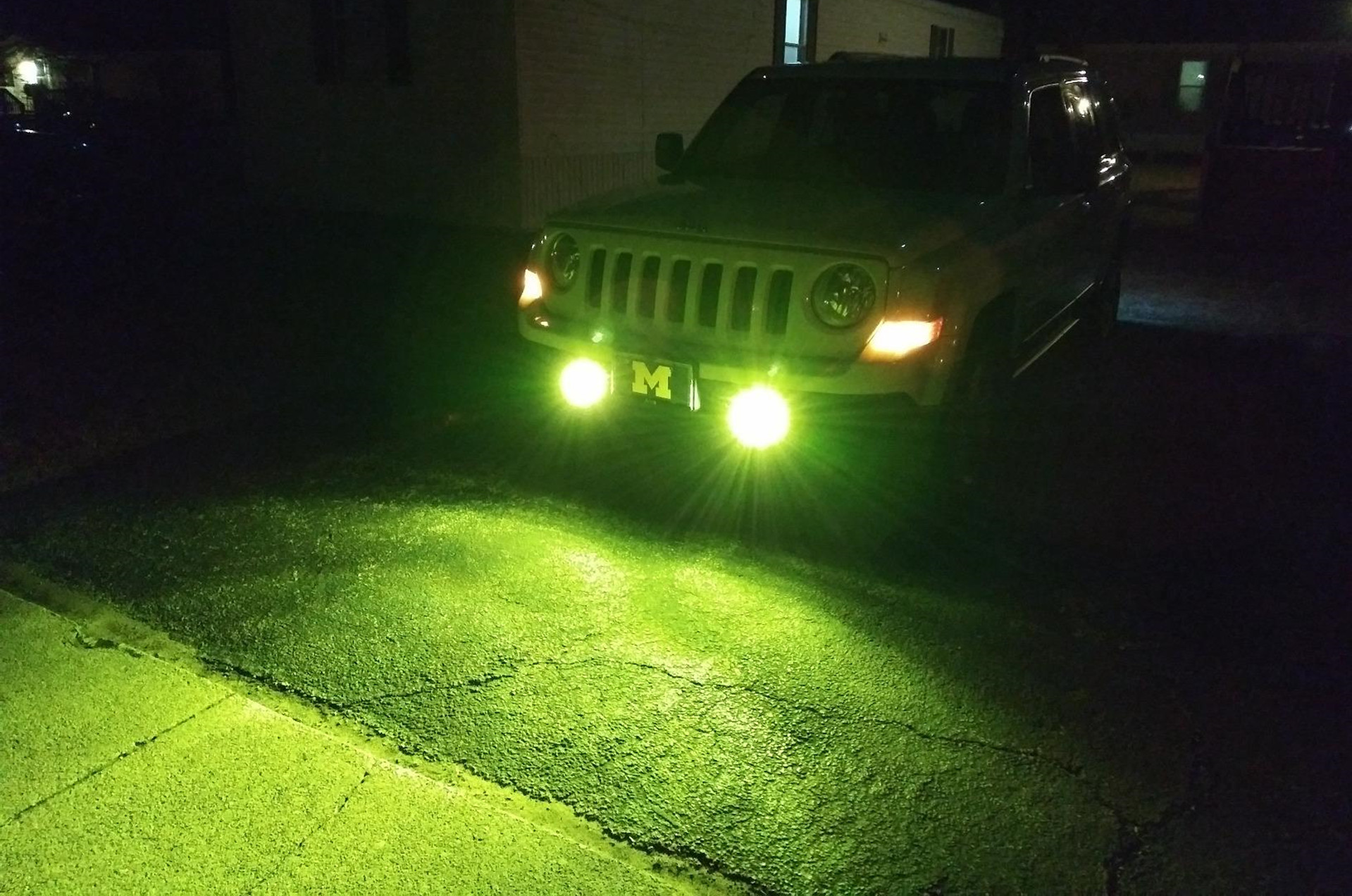 Jeep-Patriot-Headlights-Fog-lights-led-replacement-white-yellow-3200K